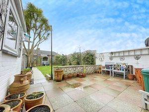 Red Barn Road- click for photo gallery